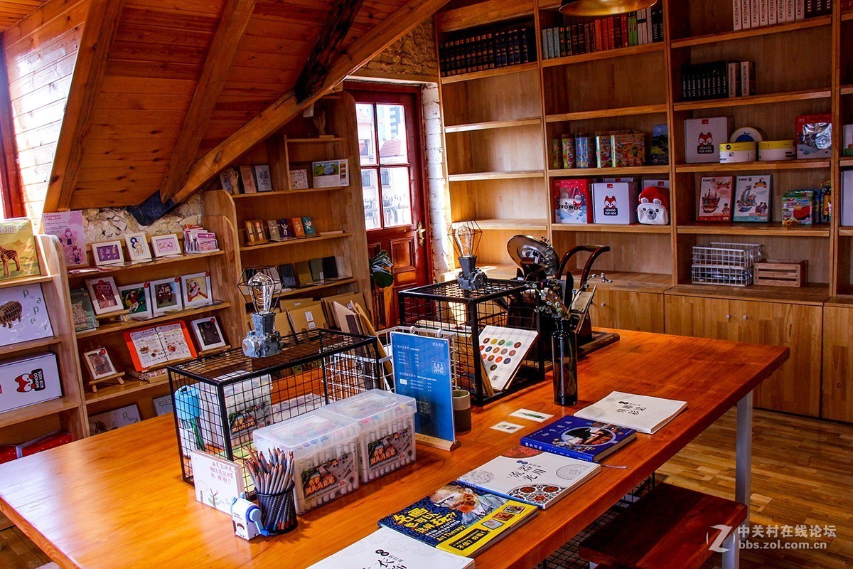 #佳能迷你单反EOS 200D 看见南腔北调#  青岛书房