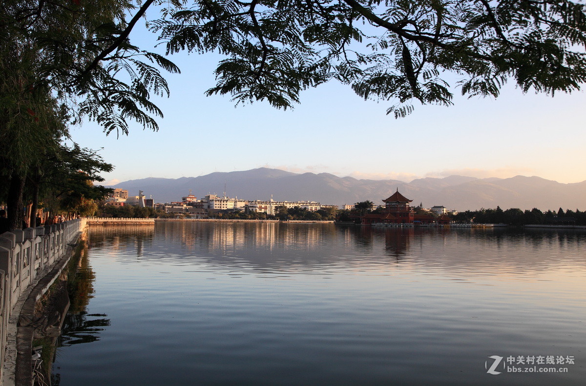 蒙自南湖的早晨