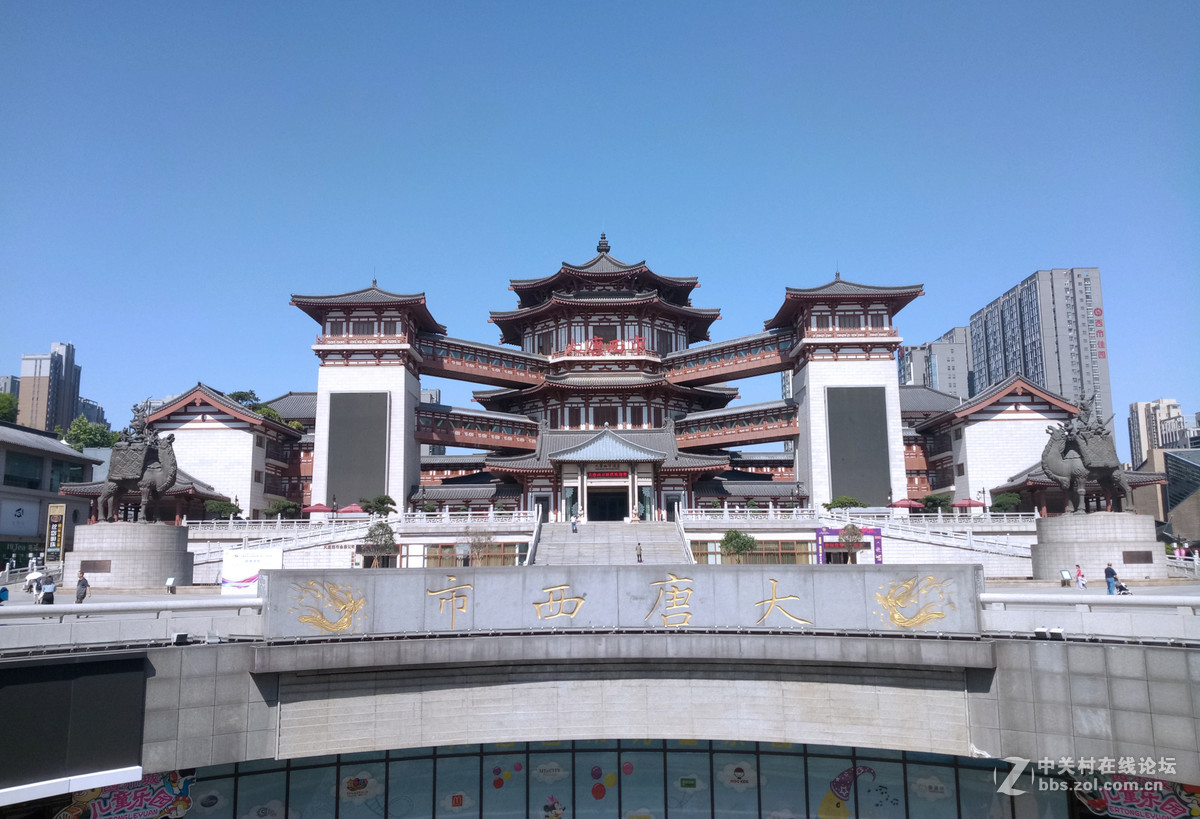 西安大唐西市广场扫拍金立手机