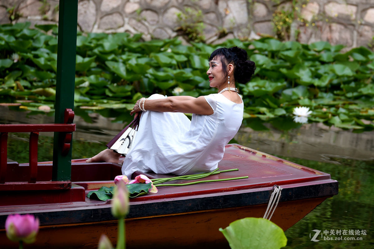 一组模特人像蹭拍