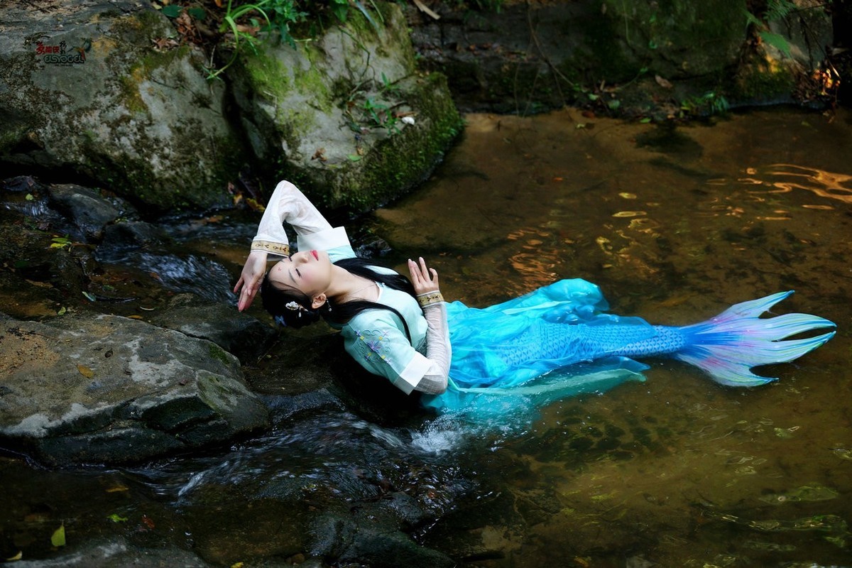 穿越落水汉服美人鱼洛离