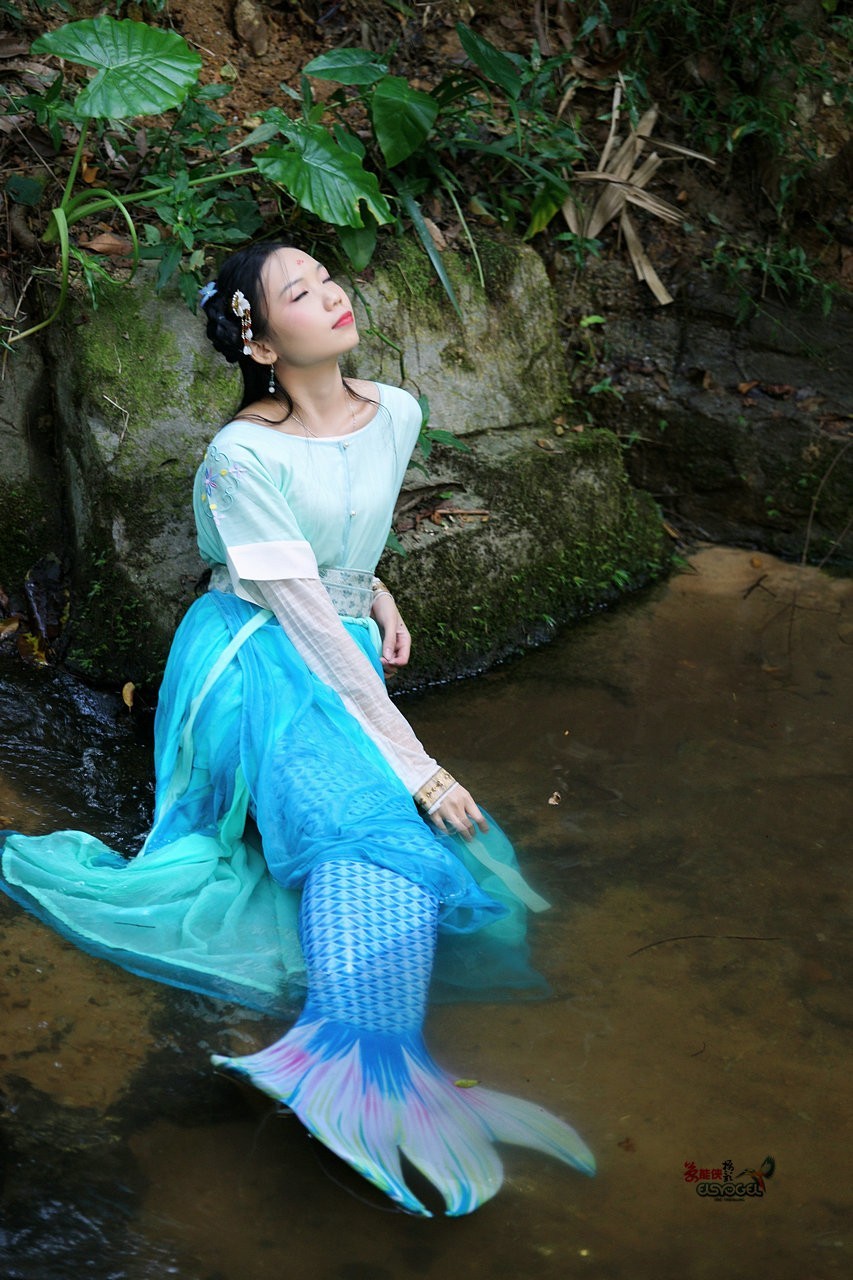 穿越【落水汉服美人鱼】 ----洛离