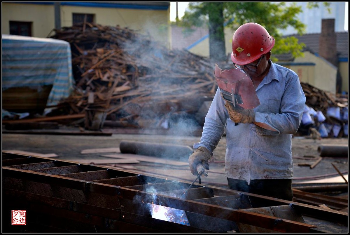 黄沙港船舶修造厂的一组人文抓拍