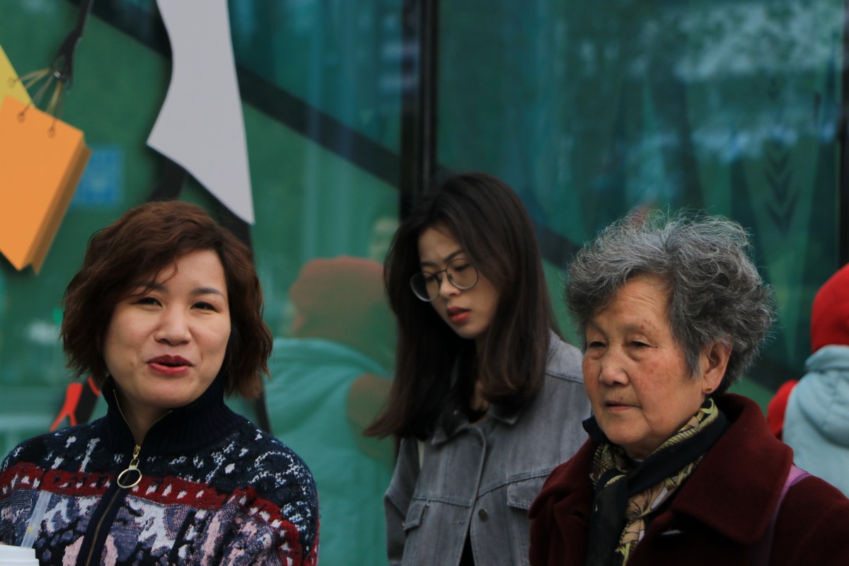 广州天河街拍众生相，请大师指点。