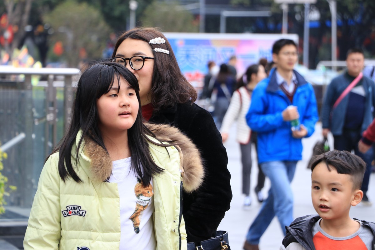 广州天河街拍众生相，请大师指点。