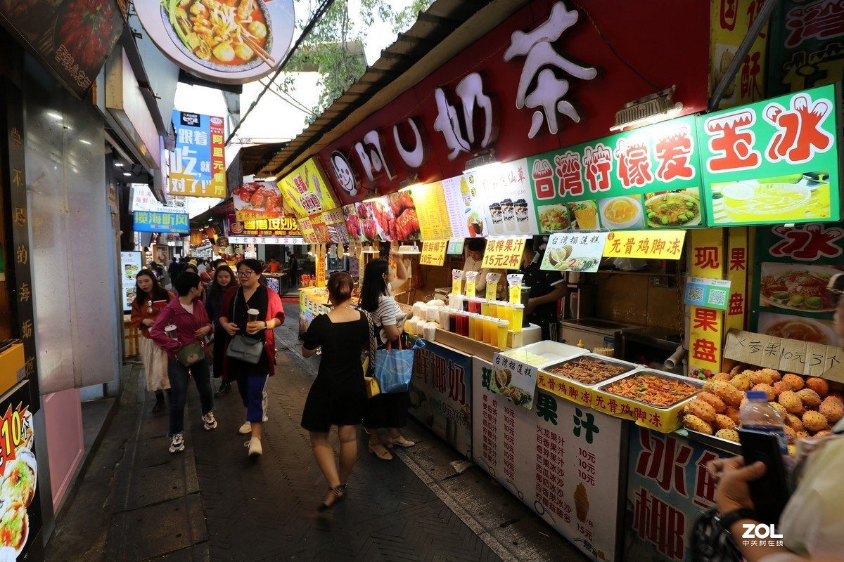 曾厝垵小吃街掠影