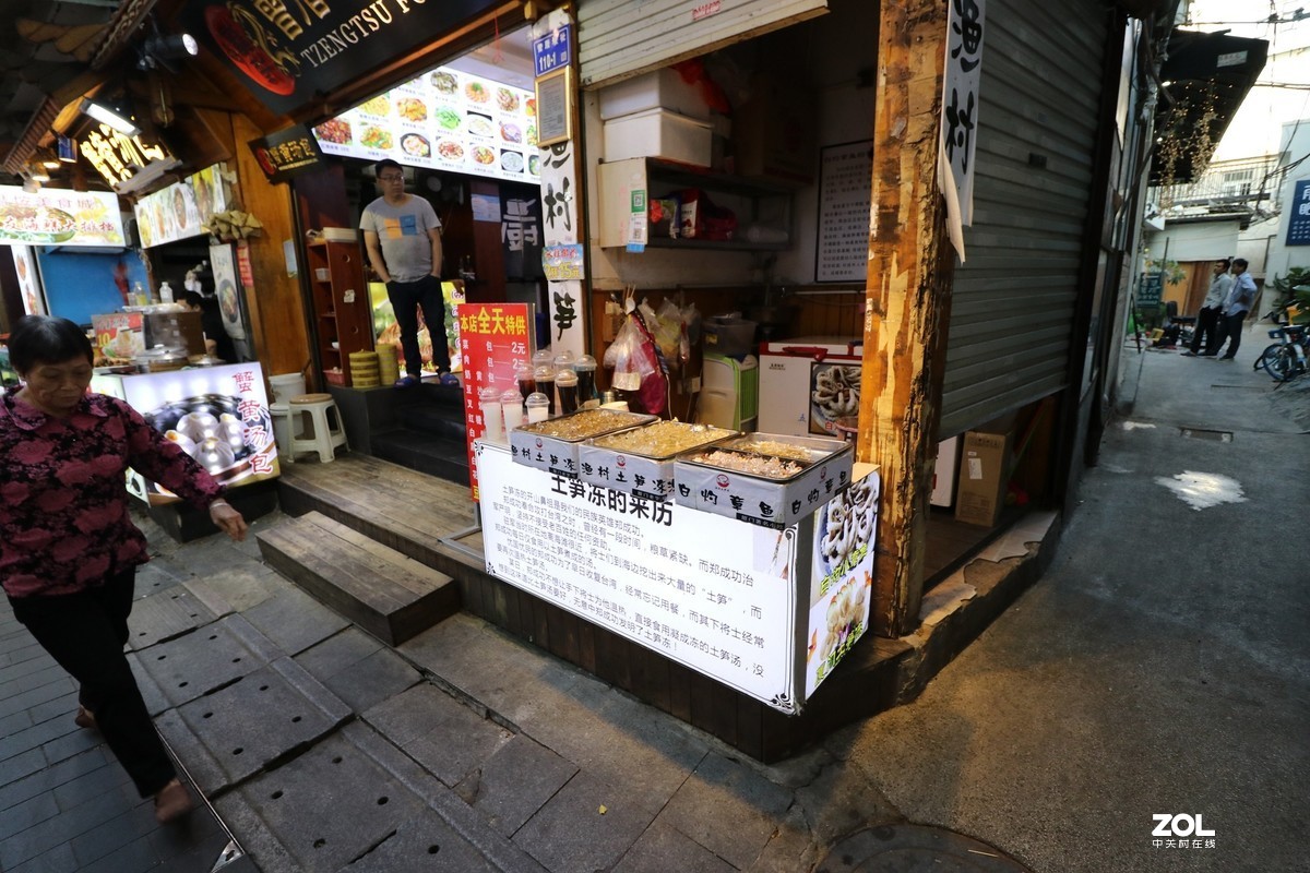 曾厝垵小吃街掠影