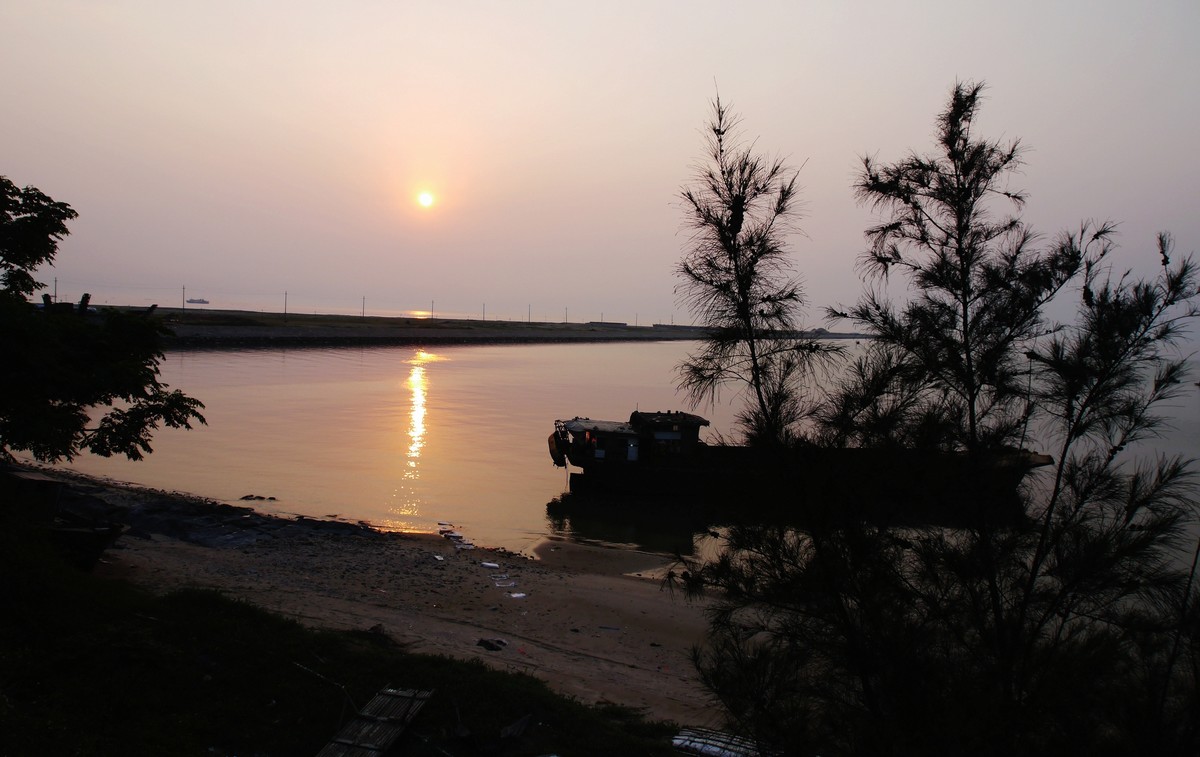 北海的傍晚静悄悄。。。。。。。。。。。。