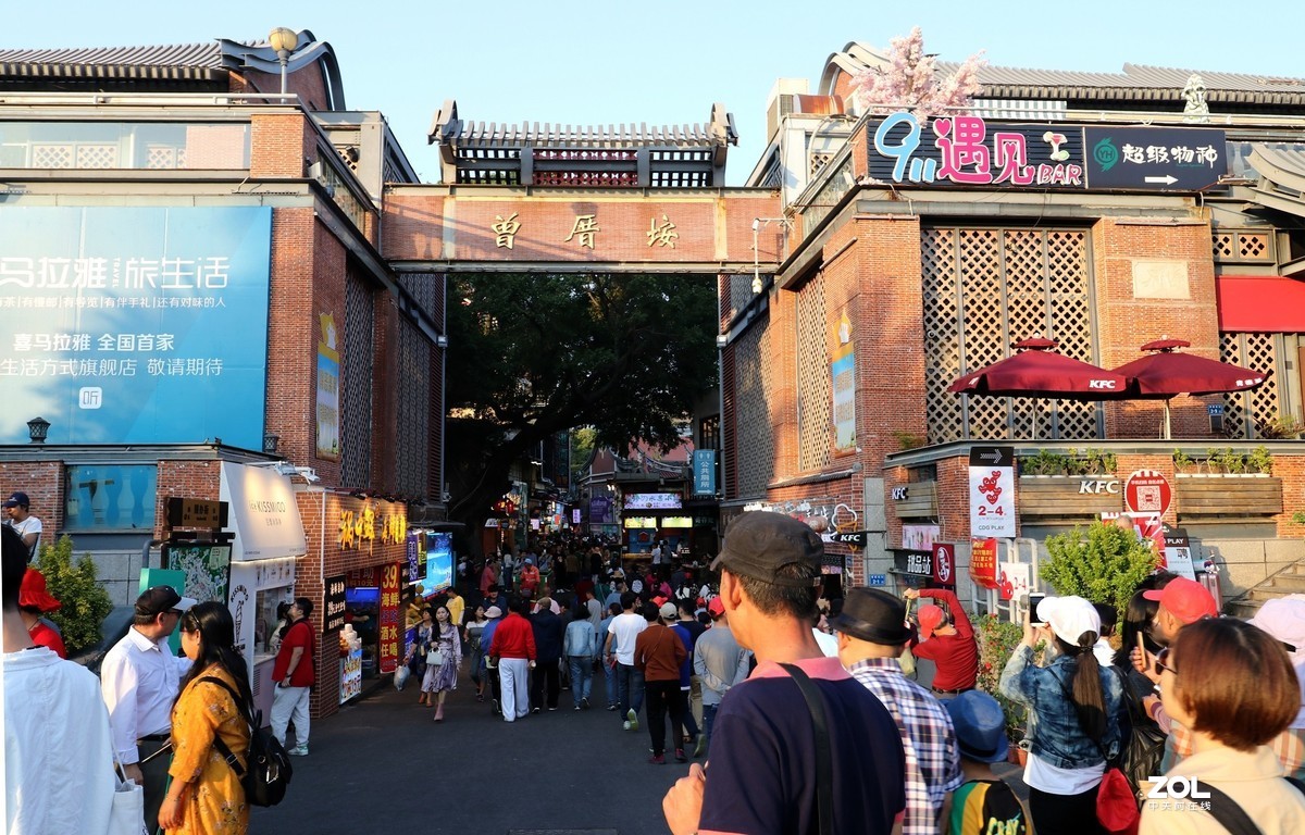 曾厝垵小吃街掠影