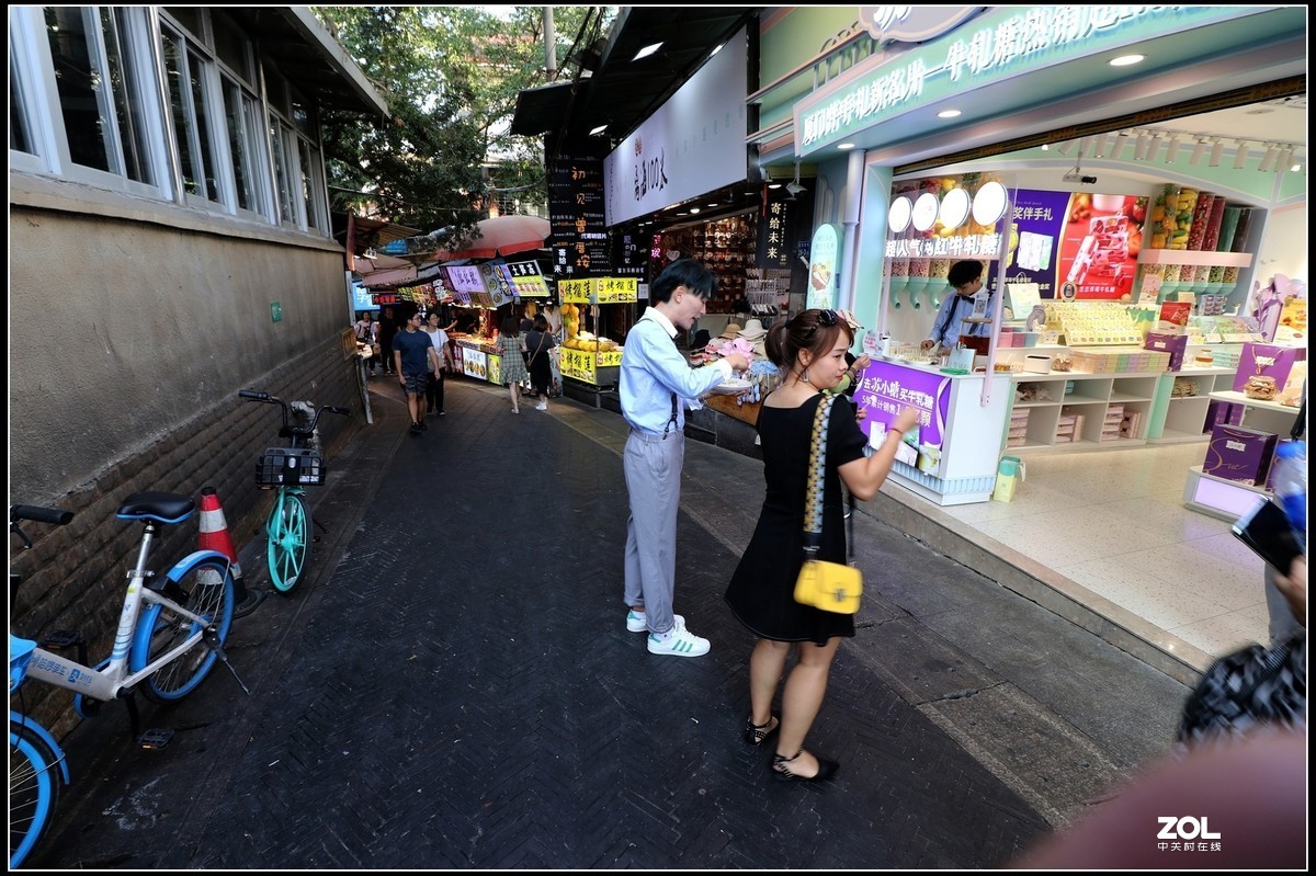 曾厝垵小吃街掠影