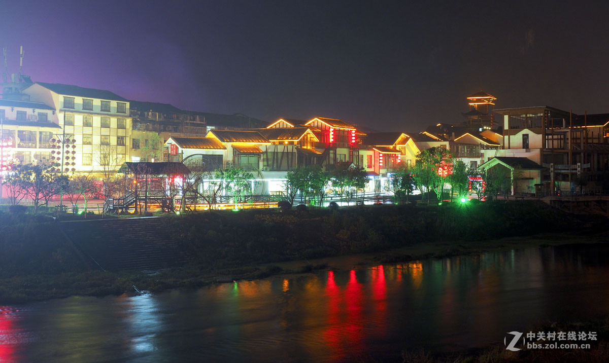 溪布街夜景