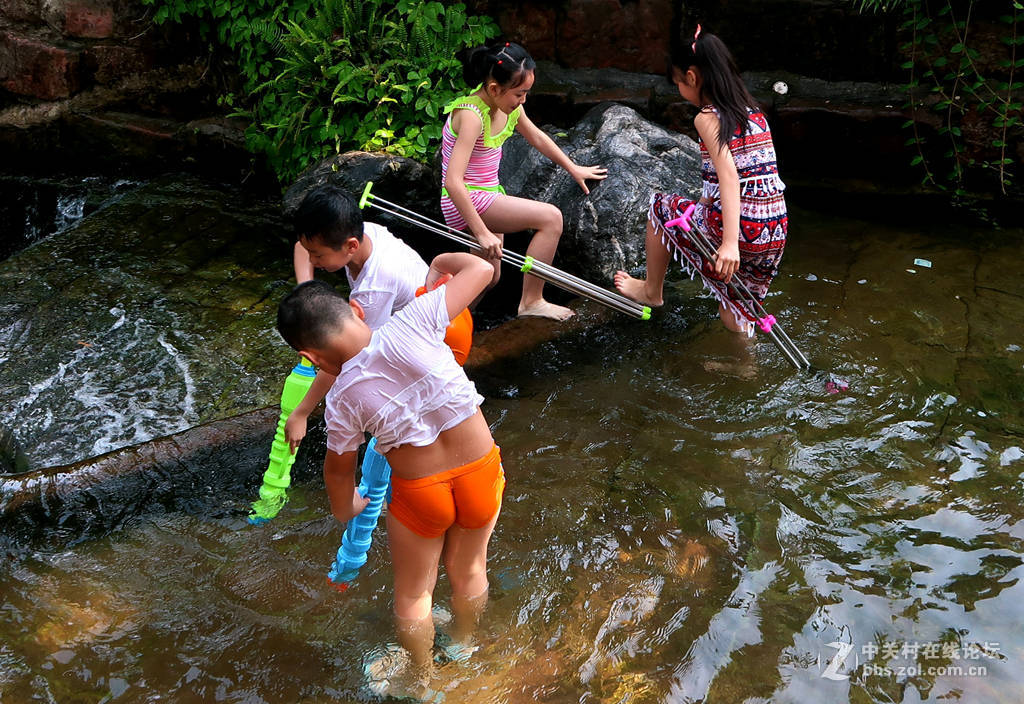 《献给孩子们（2）---水仗》