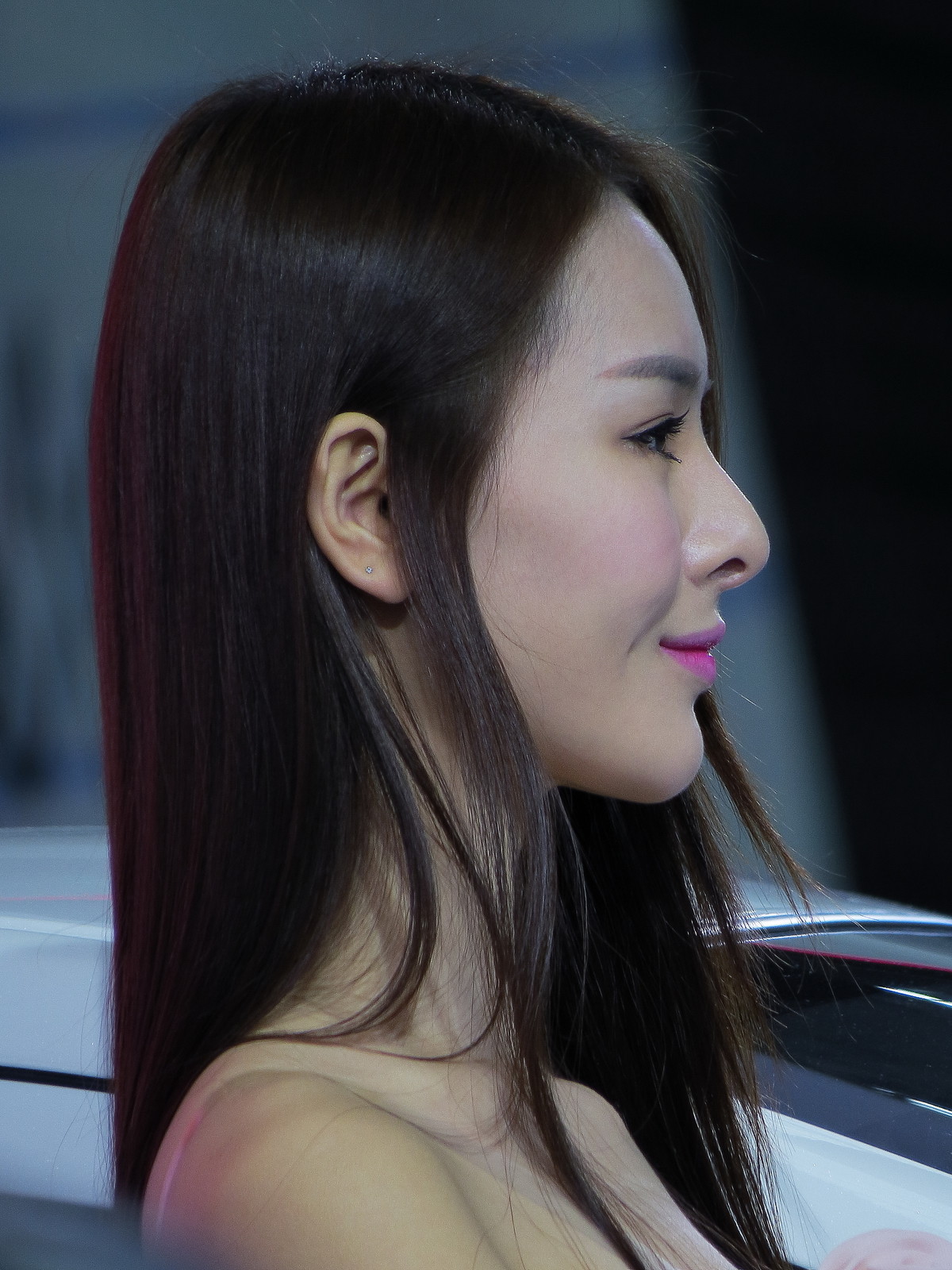 终于等到你转脸了