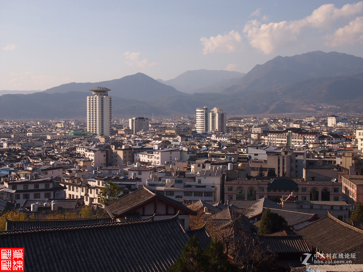 丽江市新城区一角