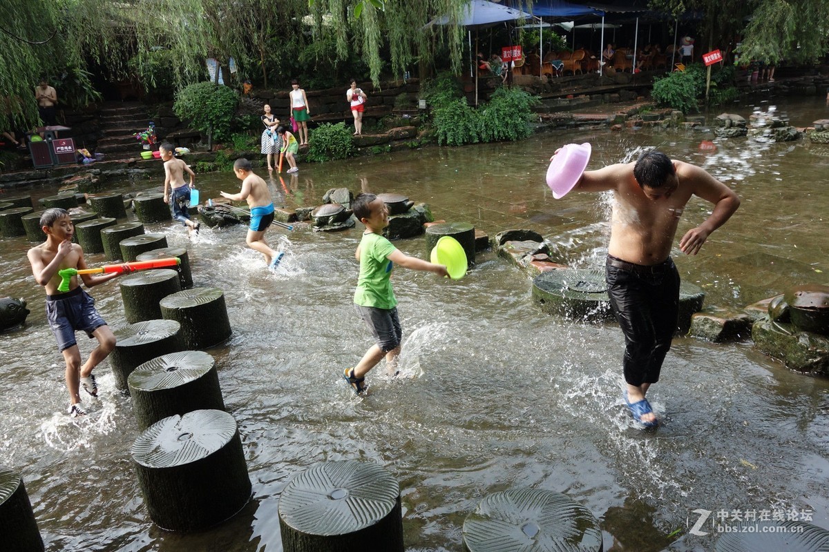 成都黄龙溪——打水杖