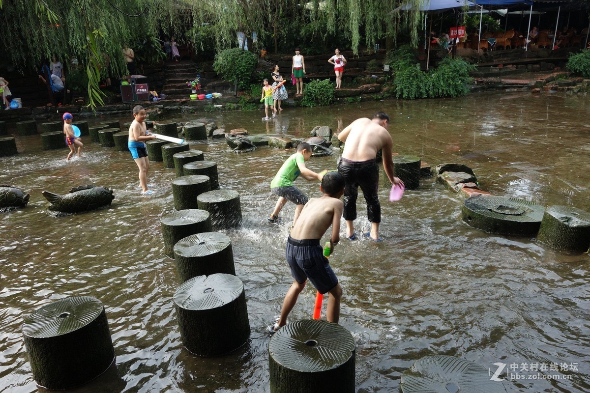 成都黄龙溪——打水杖