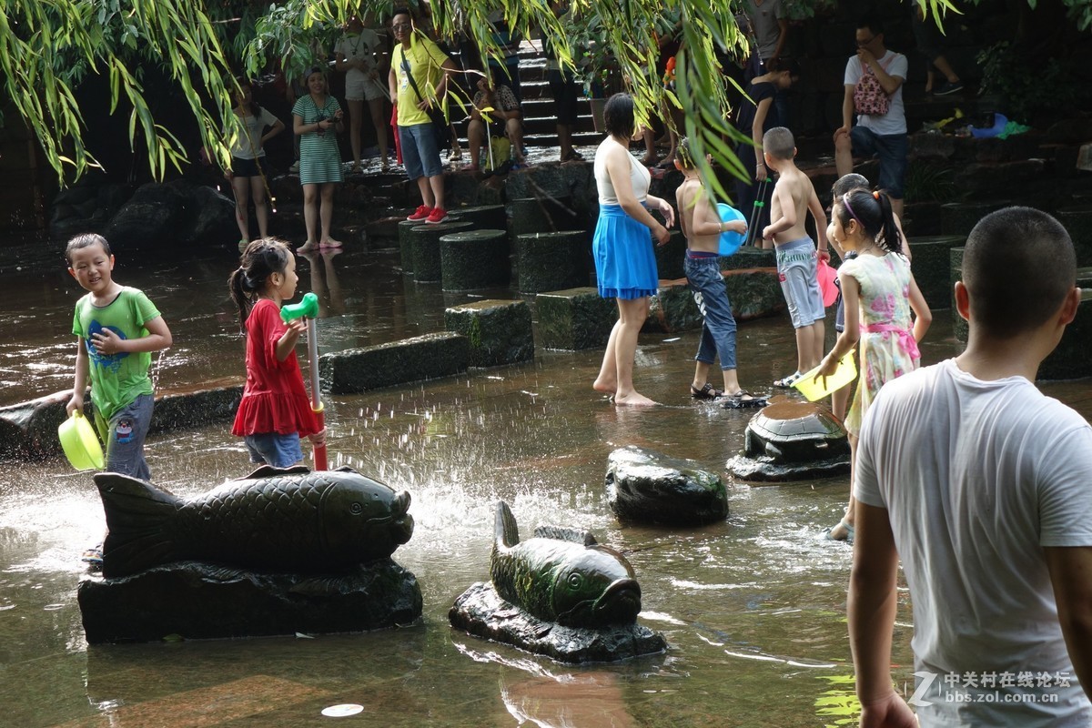 成都黄龙溪——打水杖