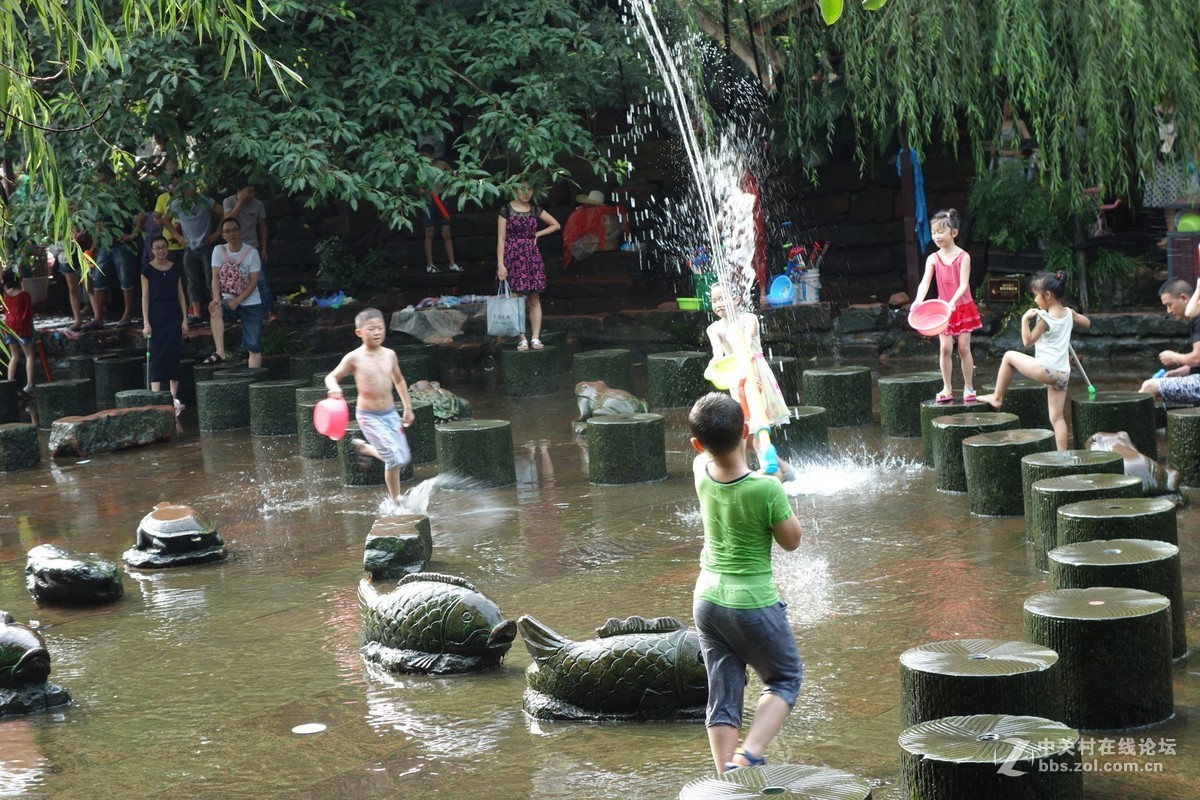 成都黄龙溪——打水杖
