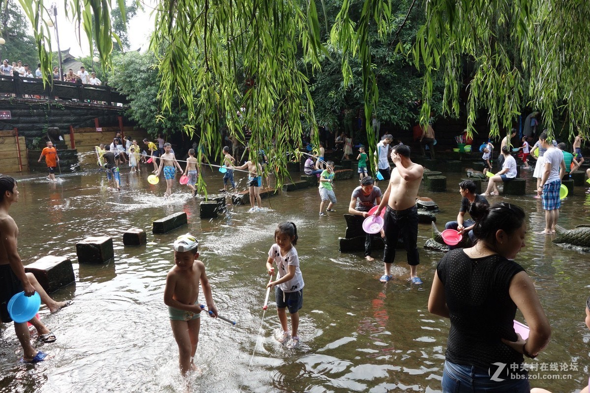 成都黄龙溪——打水杖
