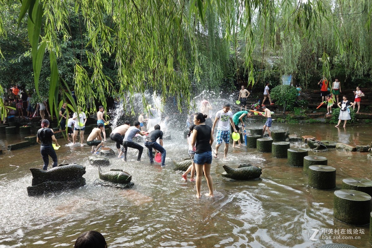 成都黄龙溪——打水杖