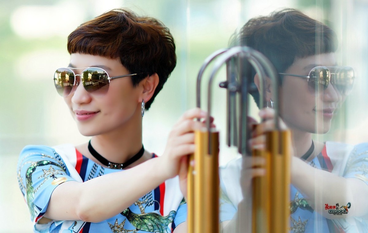 【夏日风情】 ---钟茜