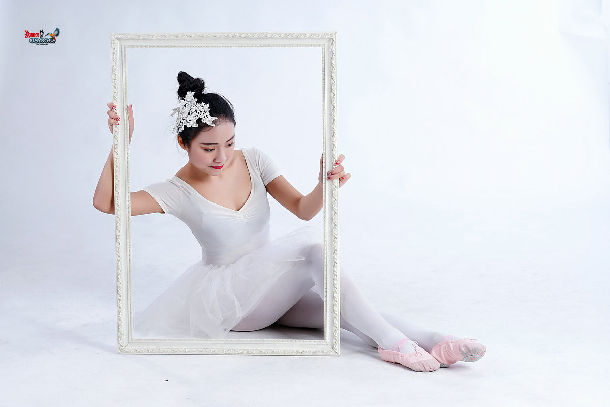 棚拍【框中美少女】------莹莹