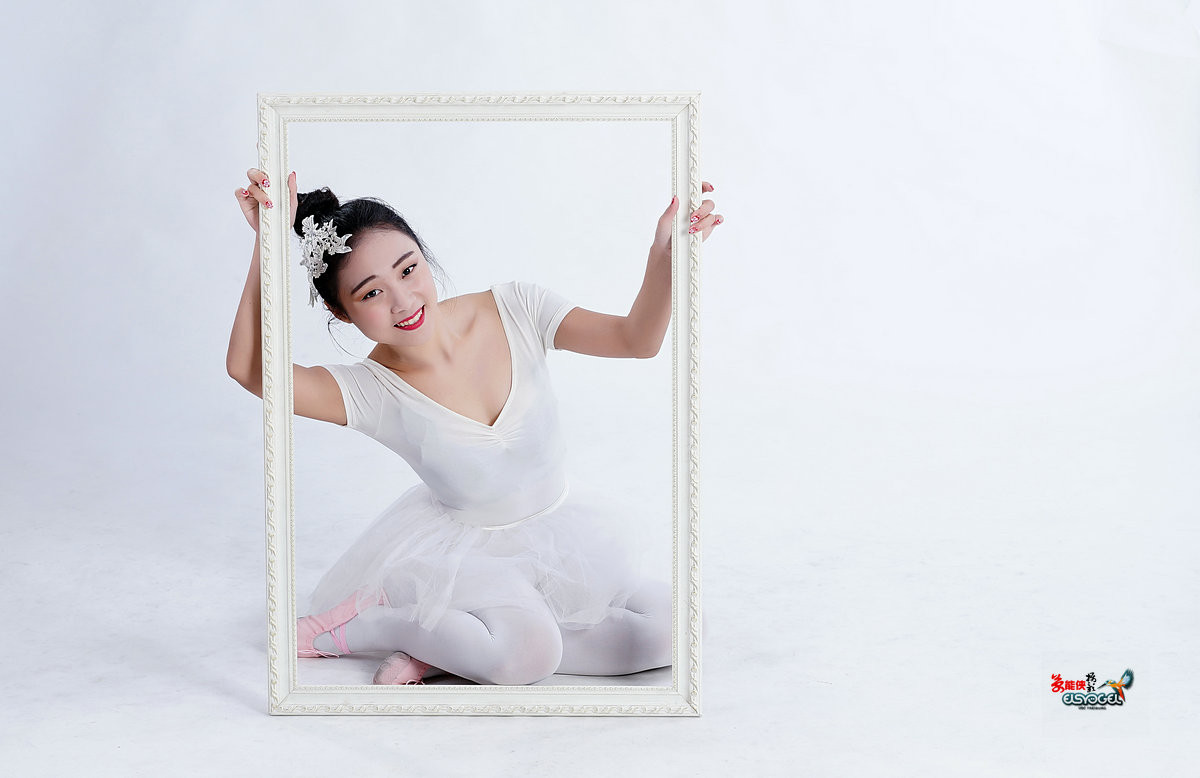 棚拍【框中美少女】------莹莹