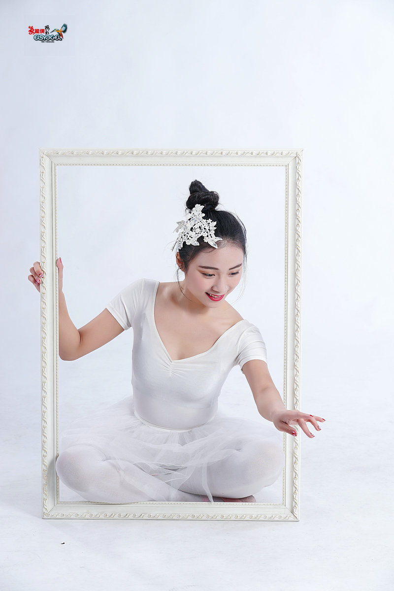 棚拍【框中美少女】------莹莹