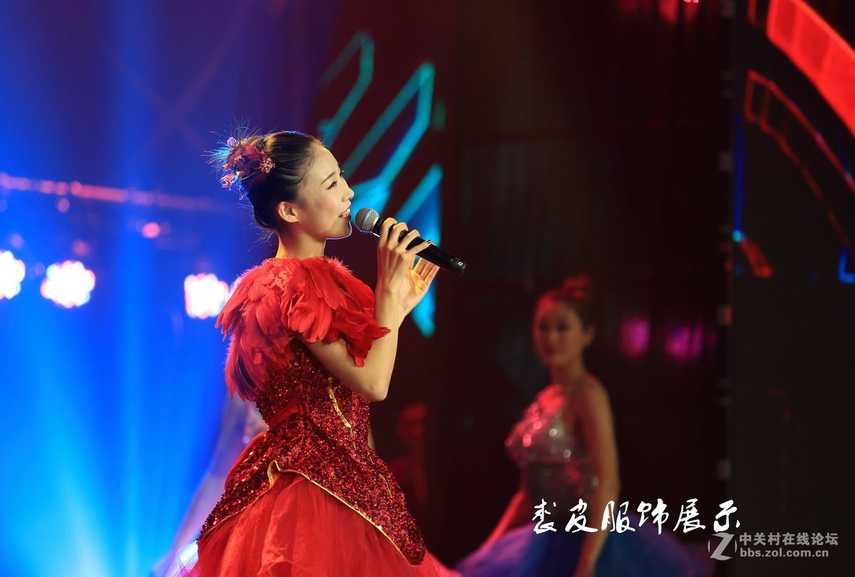 裘皮服装展示会掠图