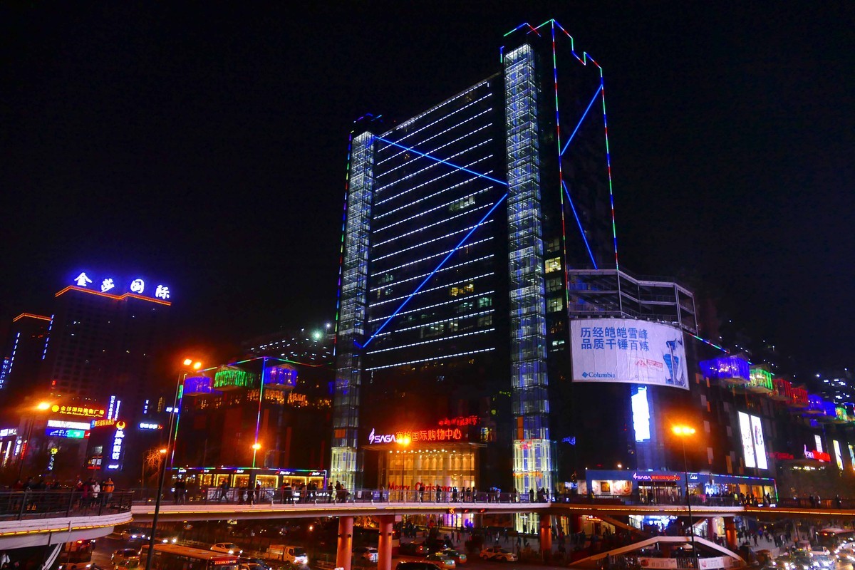 发几个续航测试，自动对焦测试和几张西安夜景