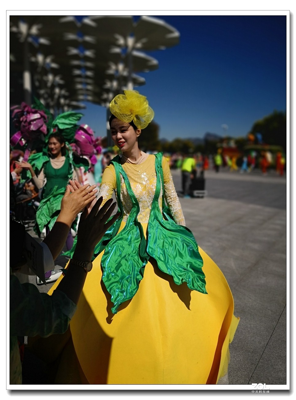 北京自由行【43】世博园花车表演