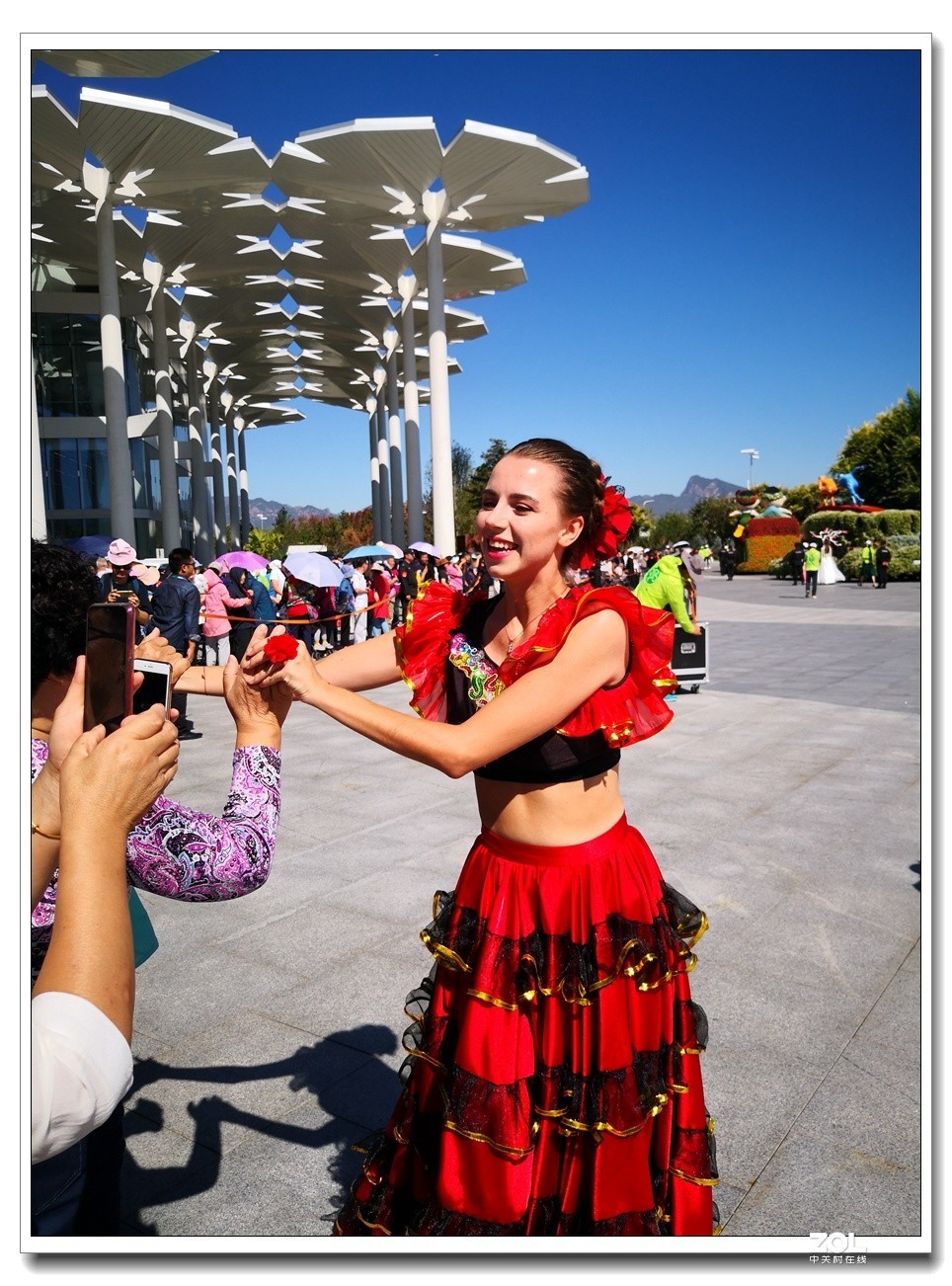 北京自由行【43】世博园花车表演