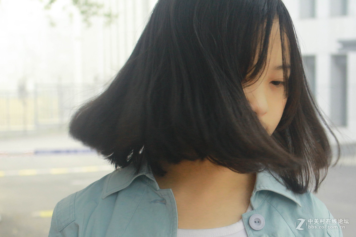 今天给同学拍了一组照片，第一次很正式的拍，欢迎拍砖