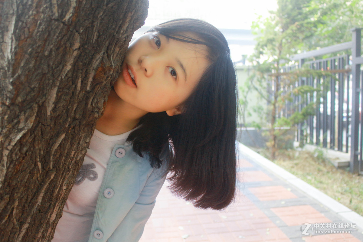 今天给同学拍了一组照片，第一次很正式的拍，欢迎拍砖