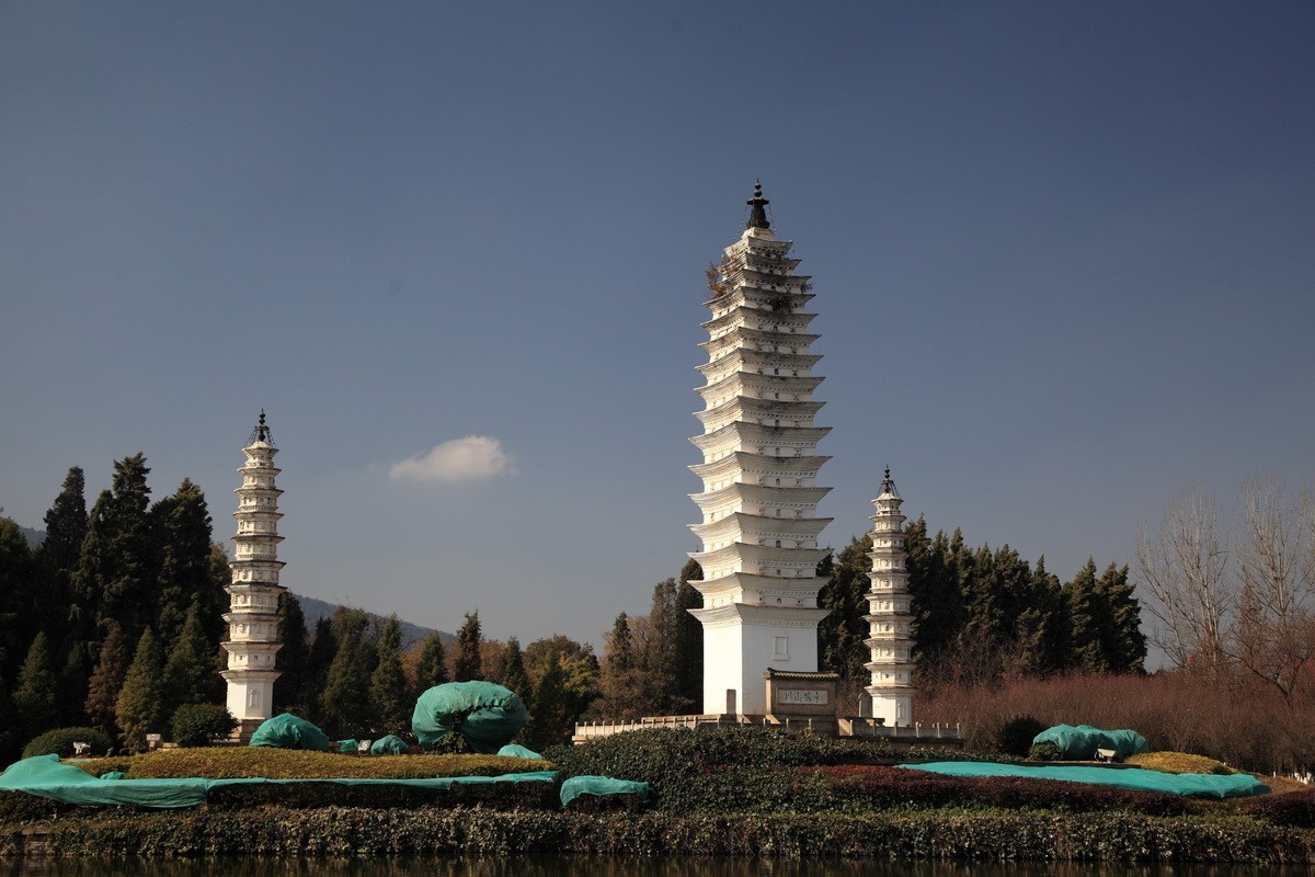 游览云南民族村