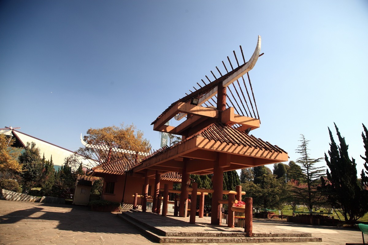 游览云南民族村