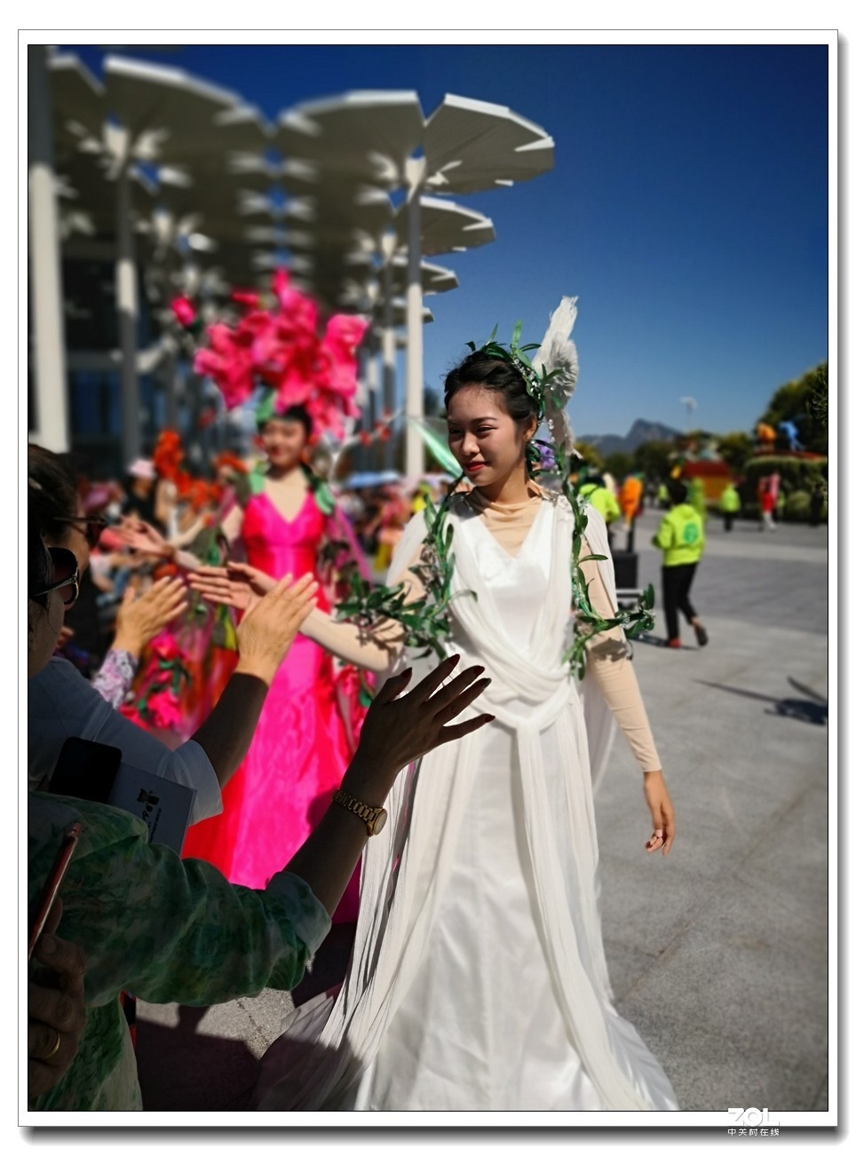 北京自由行【43】世博园花车表演