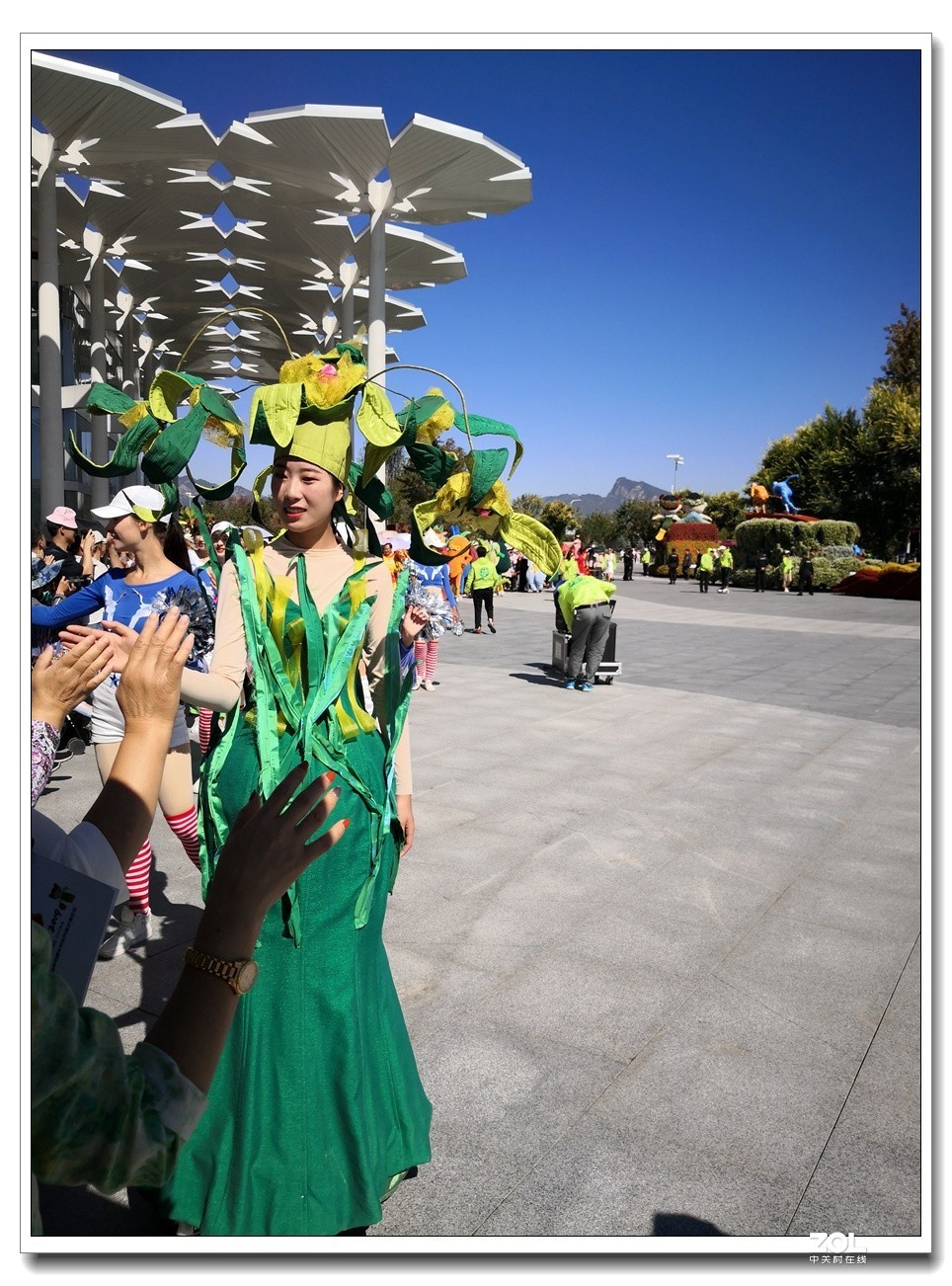 北京自由行【43】世博园花车表演