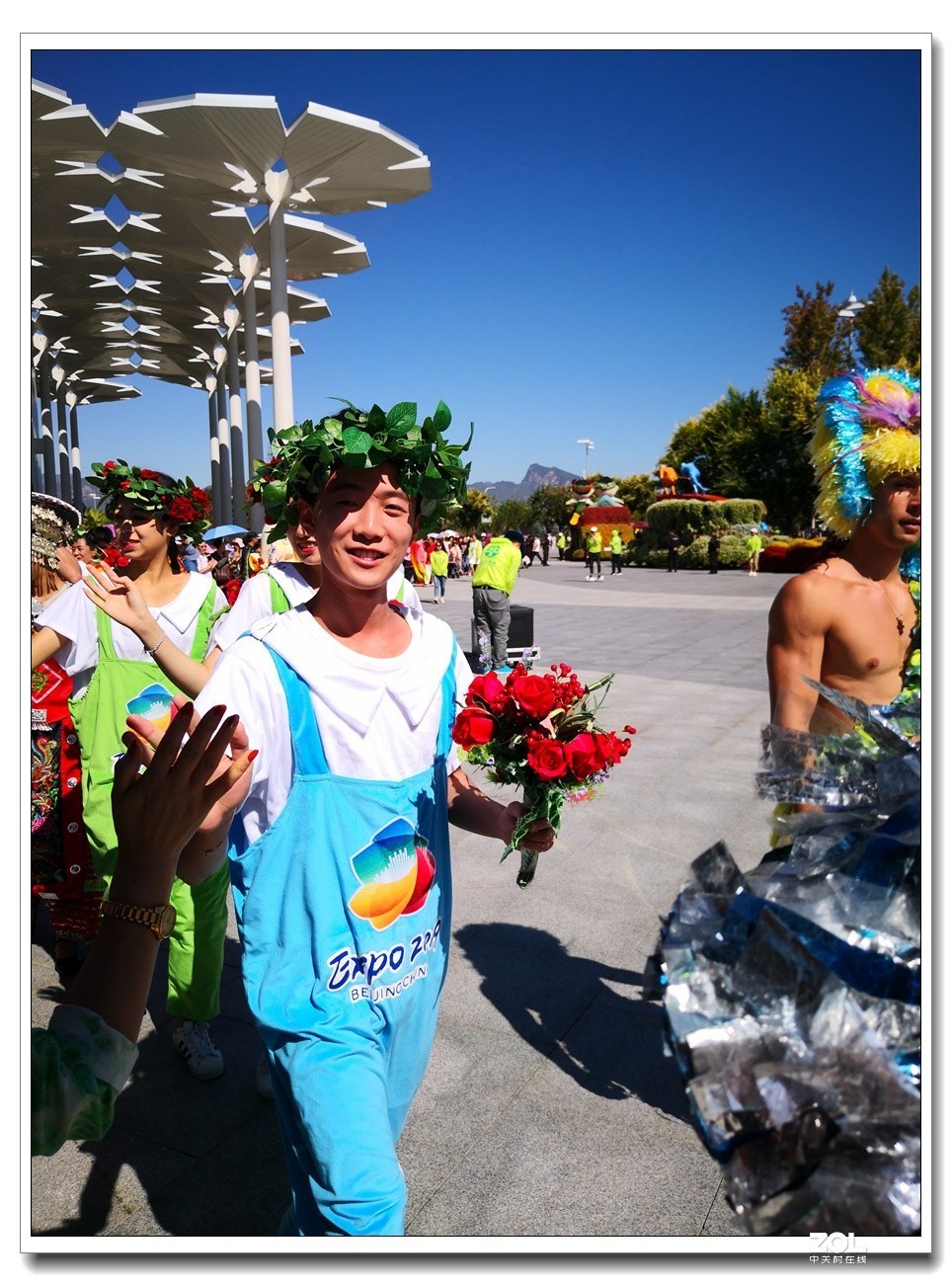 北京自由行【43】世博园花车表演