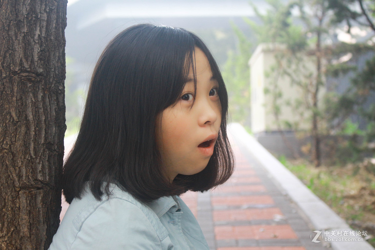 今天给同学拍了一组照片，第一次很正式的拍，欢迎拍砖