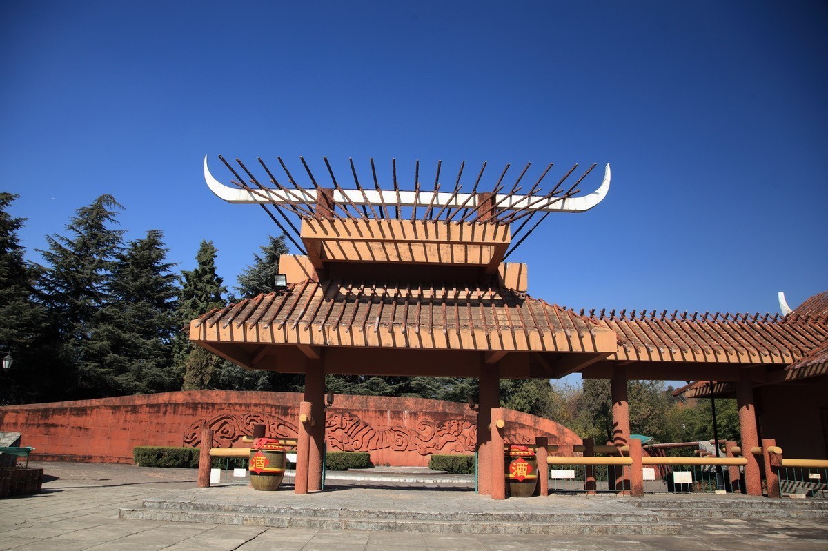 游览云南民族村