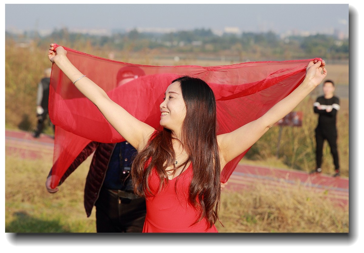 【红衣女子】— 人像习作