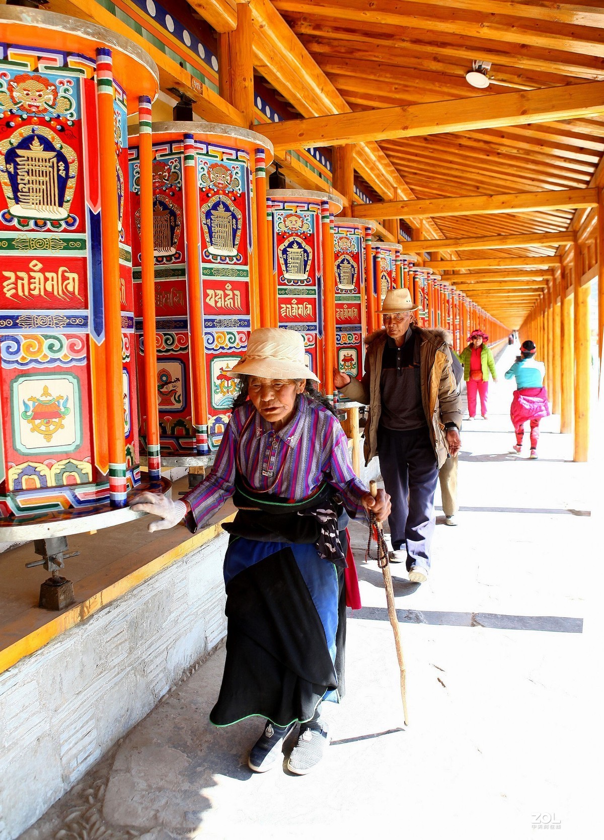 拉卜楞寺转经筒