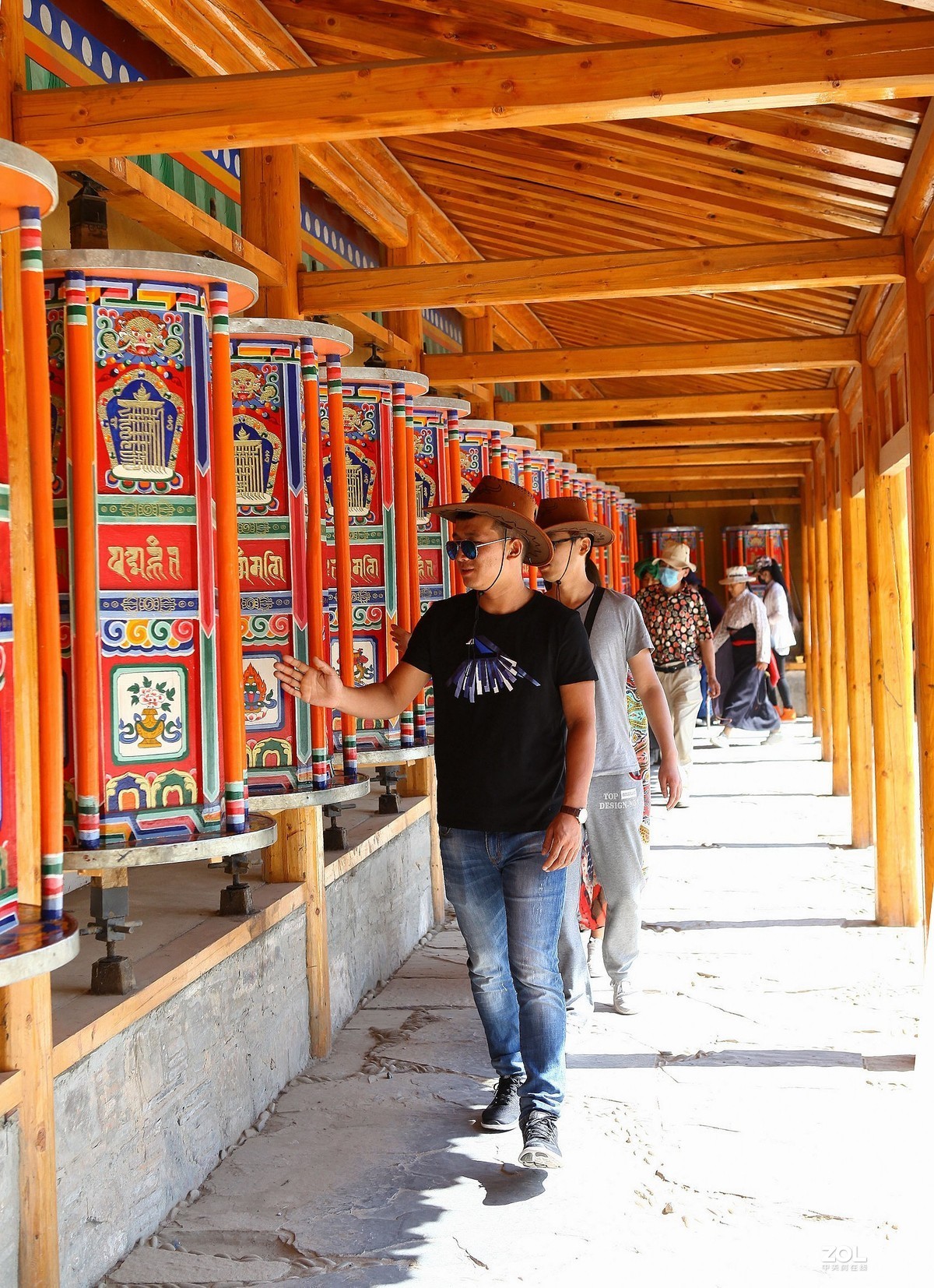 拉卜楞寺转经筒