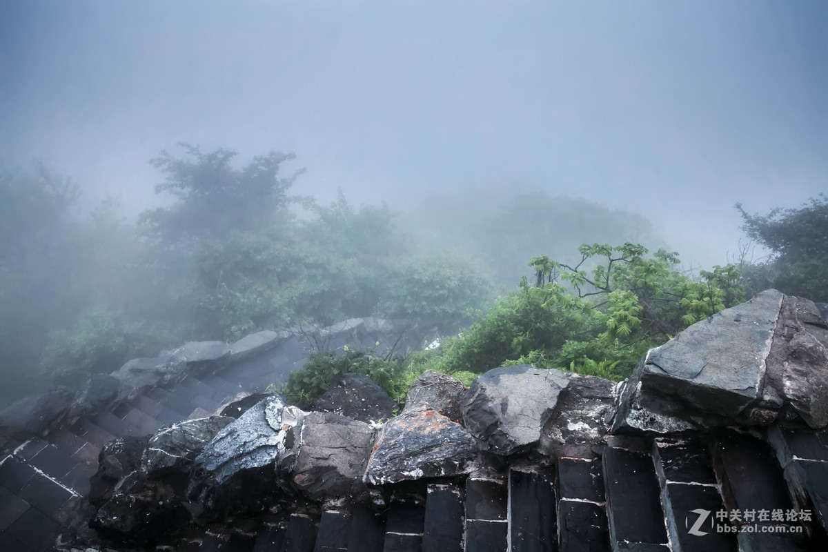 大洪山2浓雾中的宝珠峰