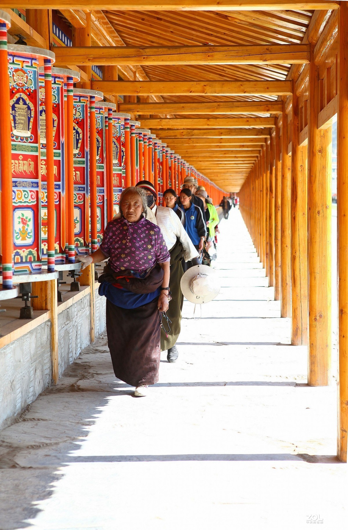 拉卜楞寺转经筒