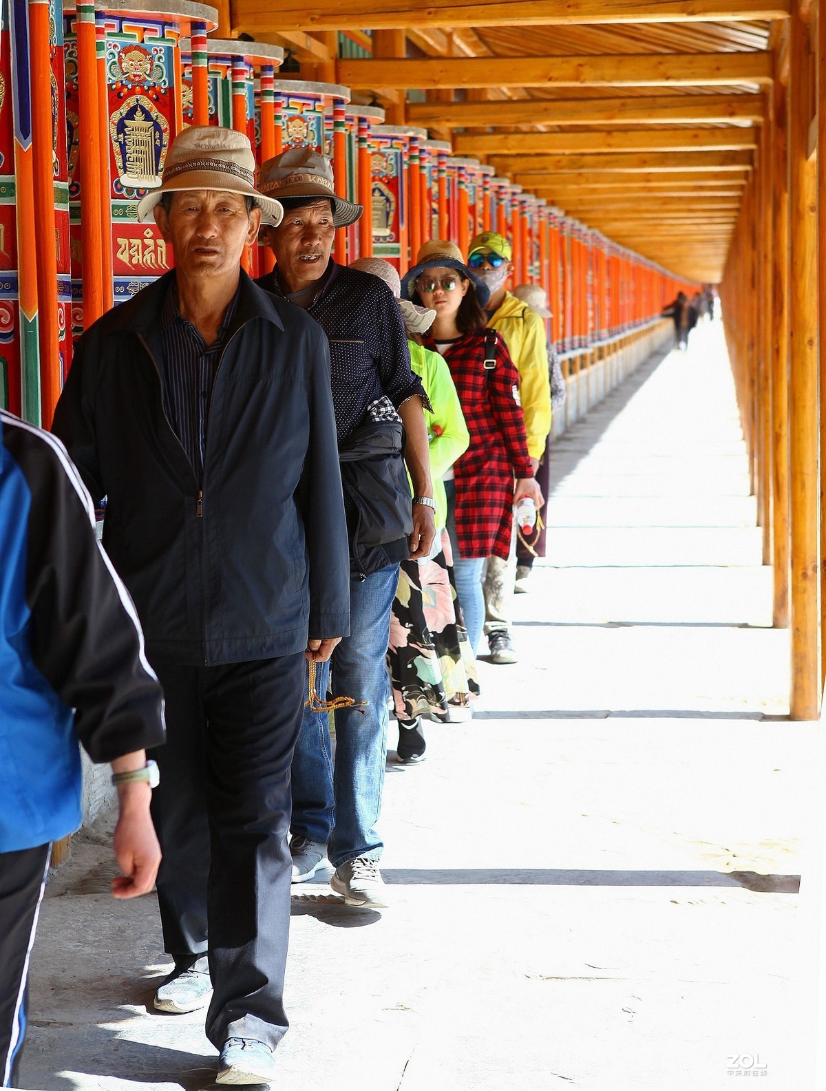 拉卜楞寺转经筒