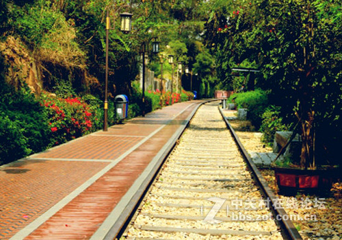 厦门铁路公园沿线漫步行走