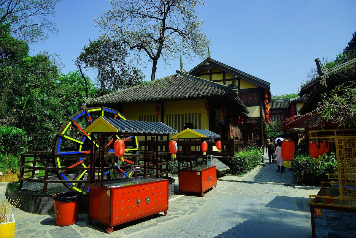 武汉印象-----东湖楚城内的楚街随拍。。。。。。。。