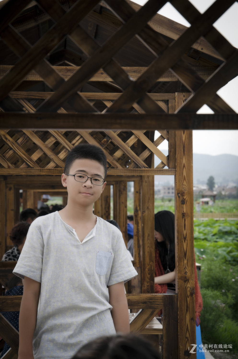 自用D750,用朋友的D7000拍了几张侄儿侄女。